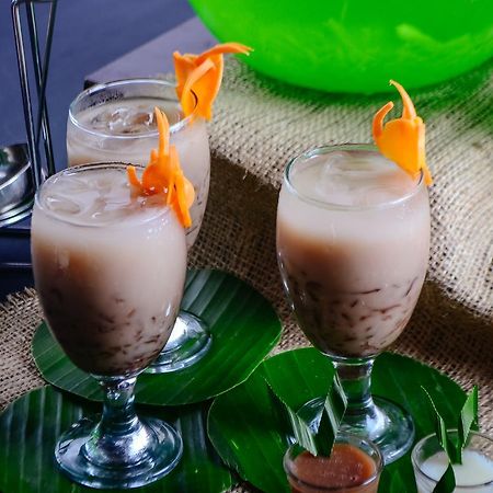 Citra Suites Raya Bratang Binangun Wonocolo Bagian luar foto
